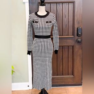 Brand New! Gorgeous & Form Fitted Houndstooth Dress.
